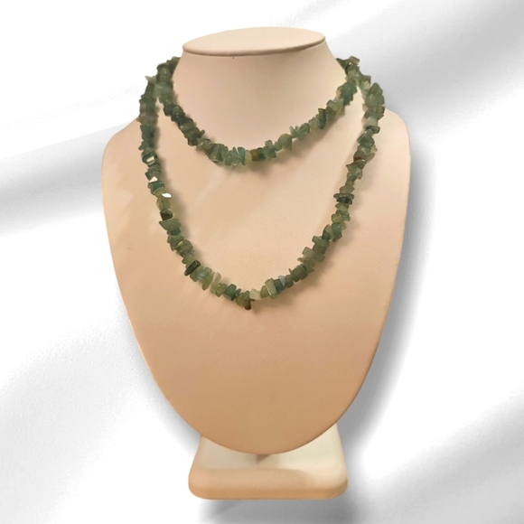 Vintage Made In Hong Kong Chinese Aventurine Necklace.